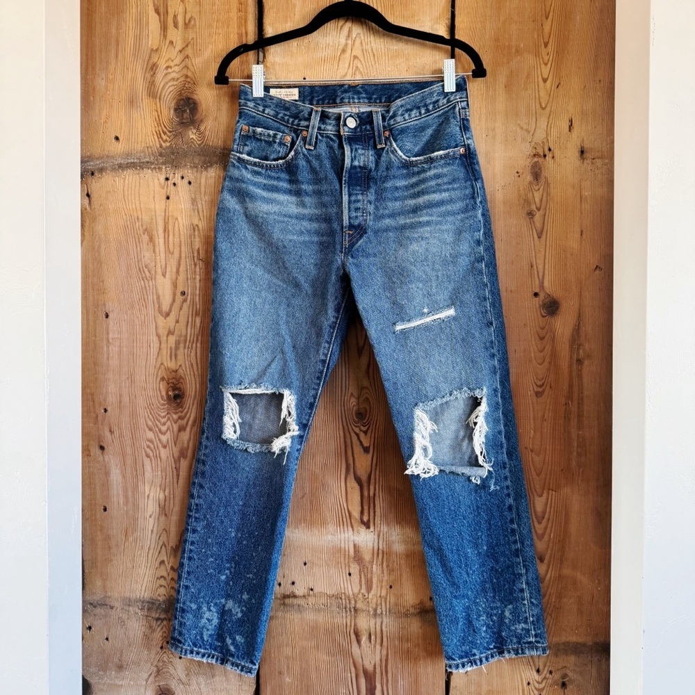 Sz 26 Levi’s Premium 100% Cotton Denim Acid Distressed Straight Leg Jean EUC